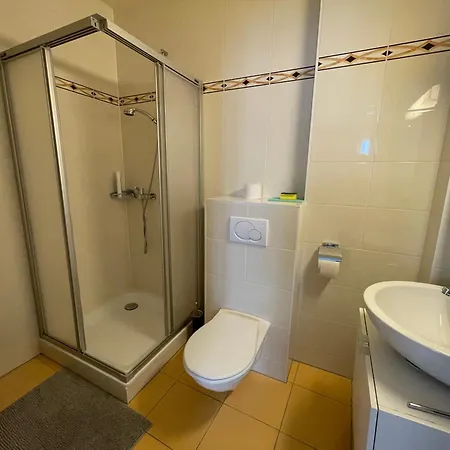 公寓 Proche De La Gare De